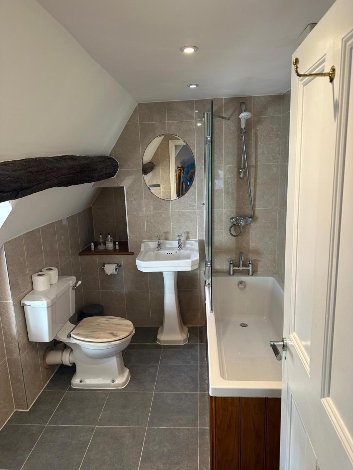 The Plough B&B 버튼온더워터 객실 사진